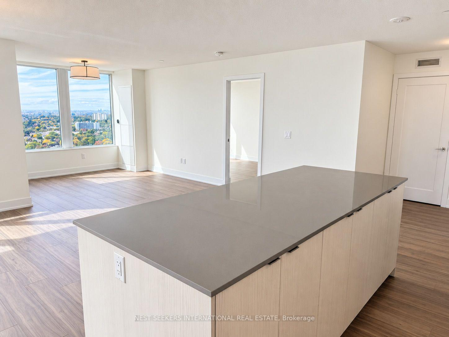 Photo 5 of Unit 2402, 10 Eva Road, Etobicoke, Etobicoke West Mall — HOMEH