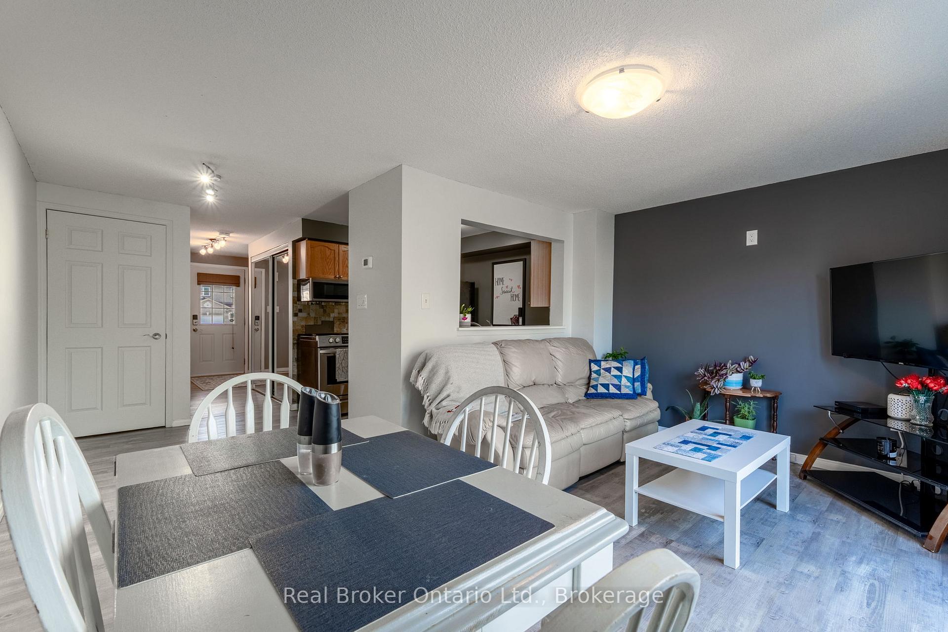 Photo 7 of 44 Monarchy Street, Barrie, Innis-Shore — HOMEH