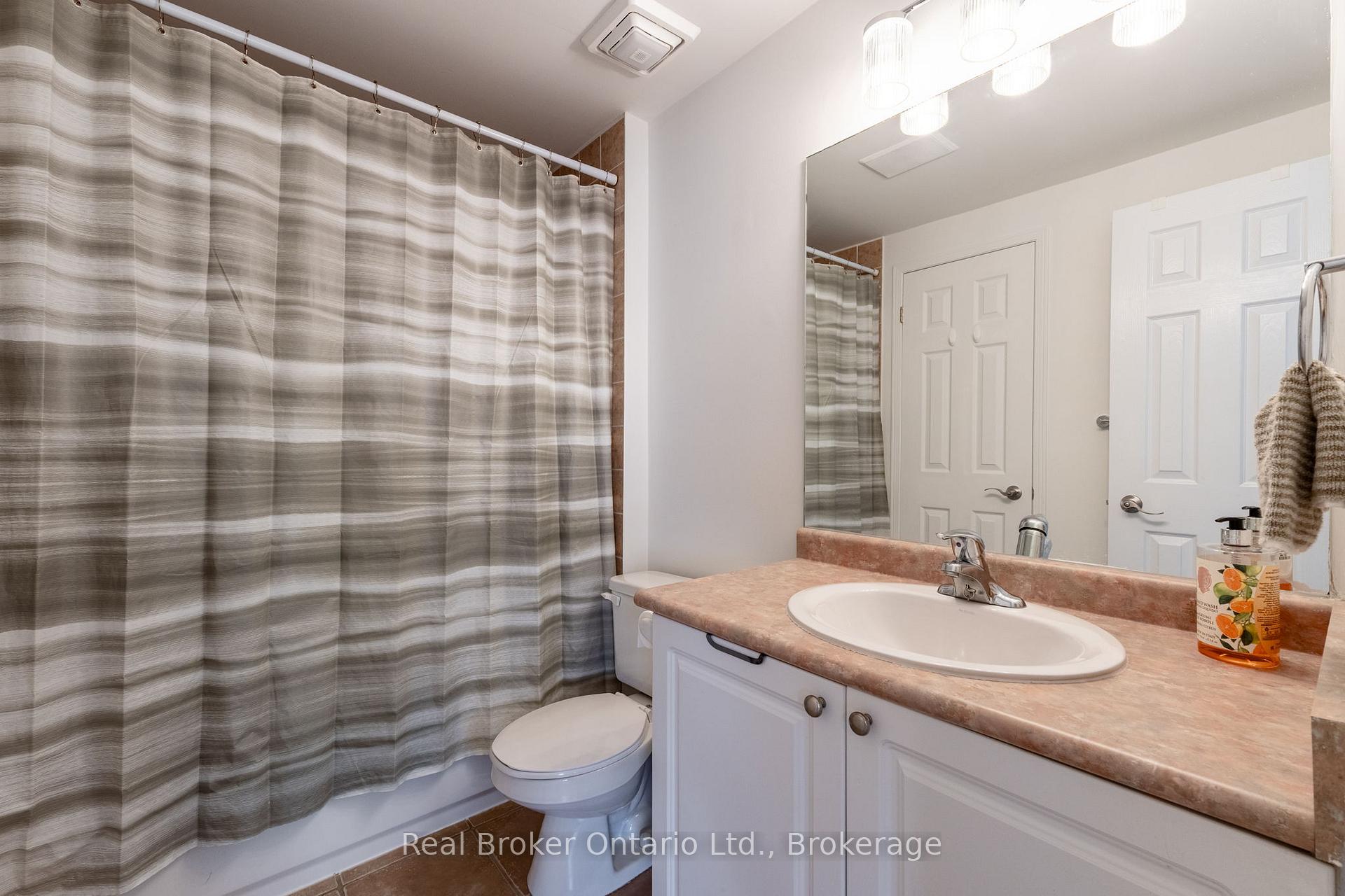 Photo 11 of 44 Monarchy Street, Barrie, Innis-Shore — HOMEH