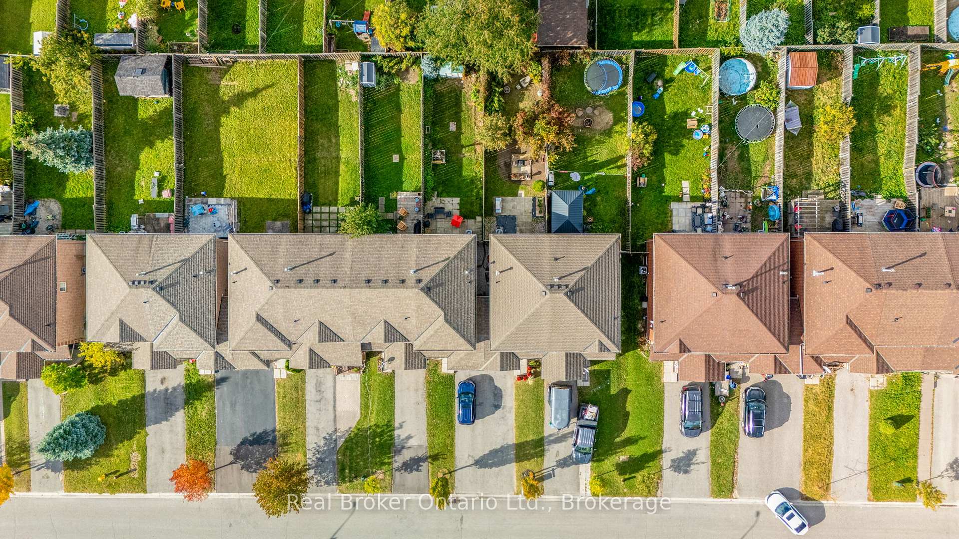Photo 18 of 44 Monarchy Street, Barrie, Innis-Shore — HOMEH