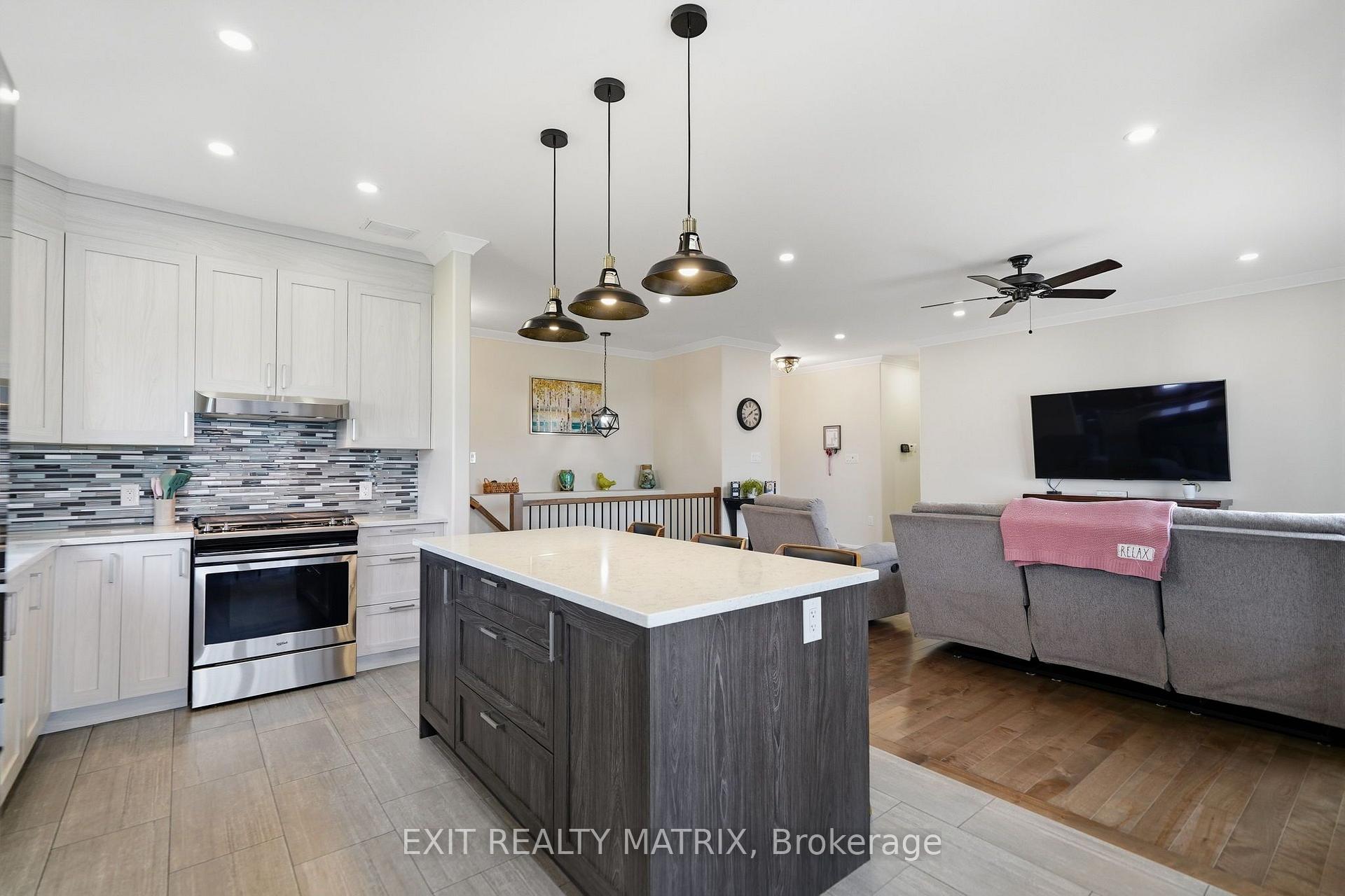 Photo 12 of 122 Pendleton Street, Champlain, Vankleek Hill — HOMEH