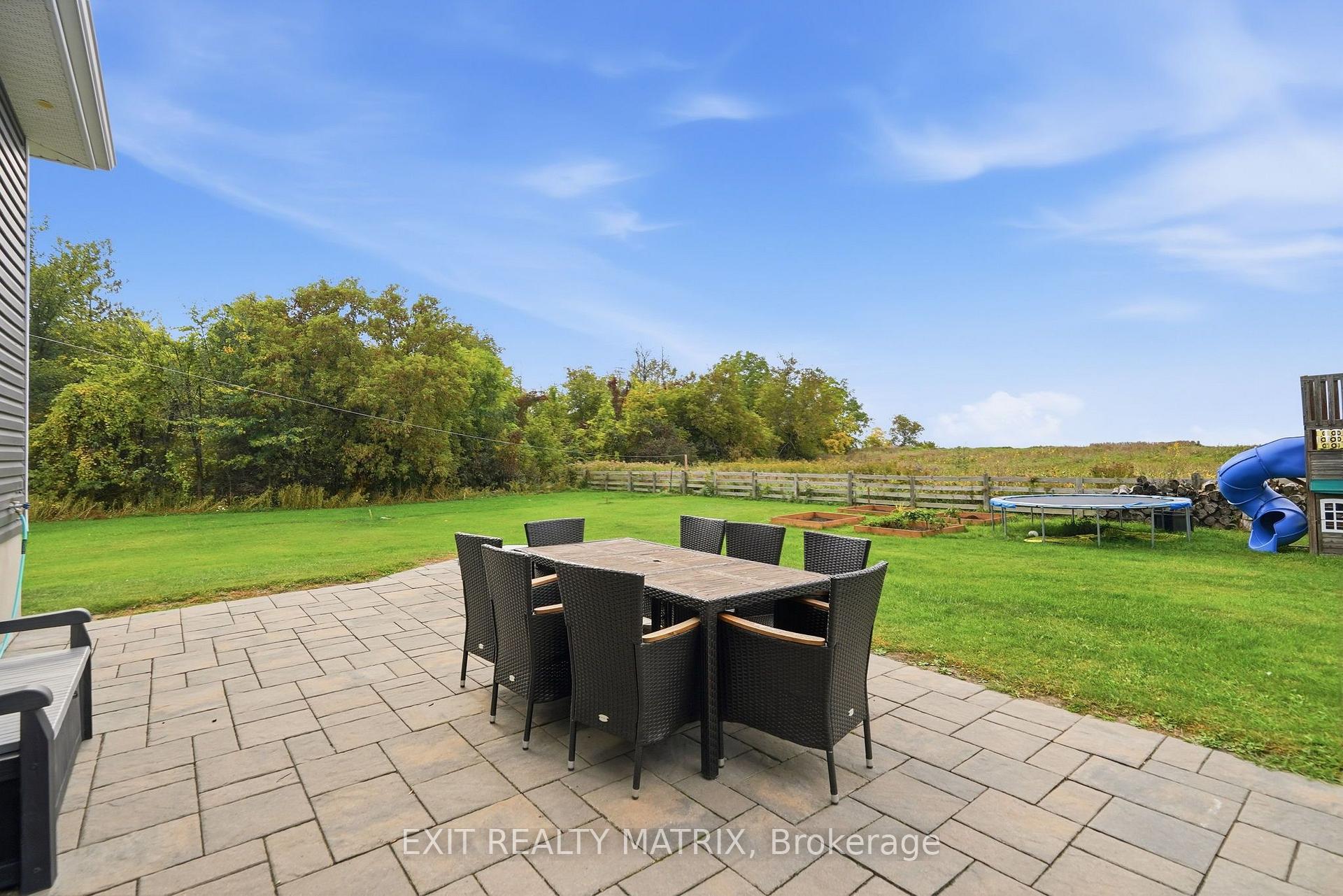 Photo 33 of 122 Pendleton Street, Champlain, Vankleek Hill — HOMEH