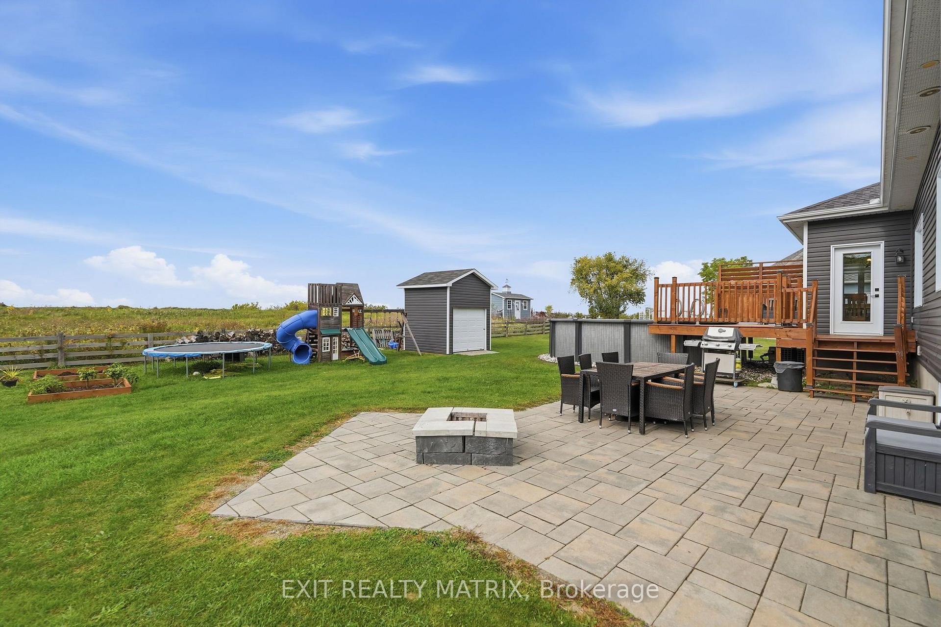 Photo 34 of 122 Pendleton Street, Champlain, Vankleek Hill — HOMEH