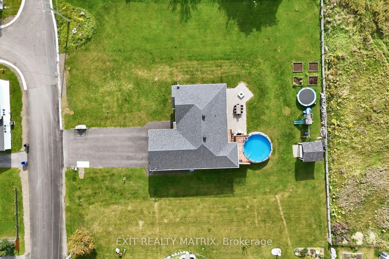 Photo 39 of 122 Pendleton Street, Champlain, Vankleek Hill — HOMEH