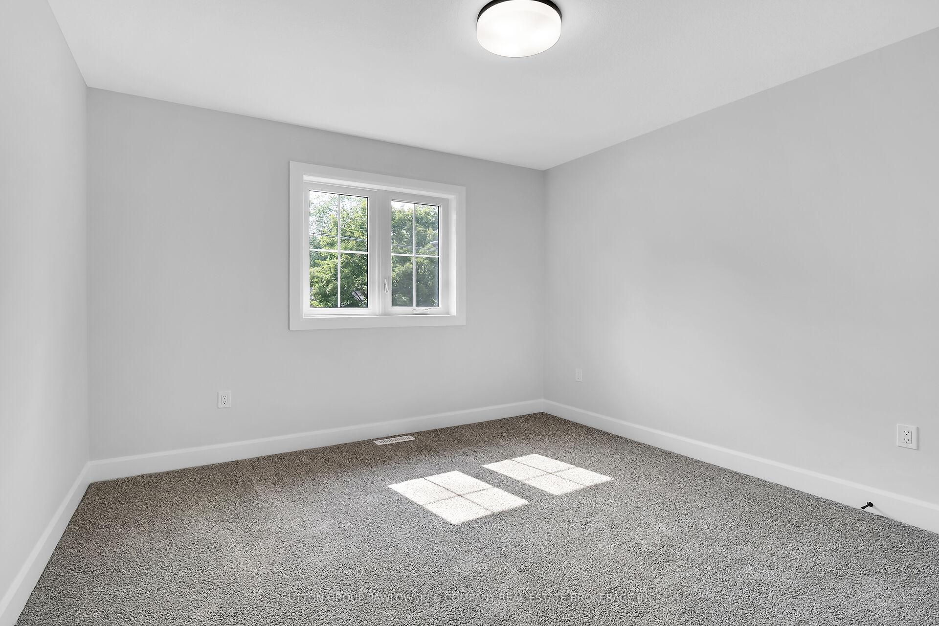 Photo 21 of Unit 5, 414 Old Wonderland Road, London, South N — HOMEH