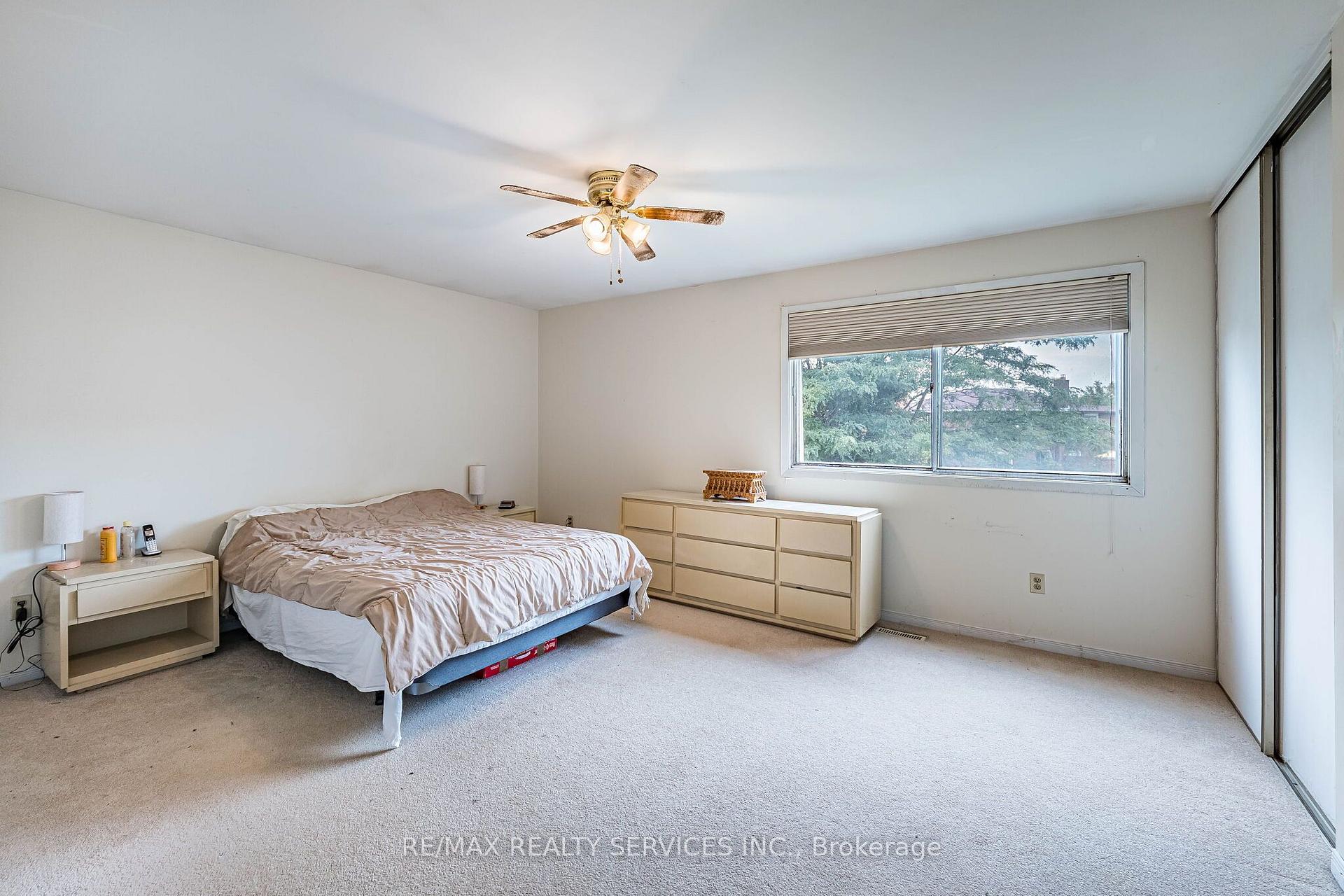 Photo 8 of 42 Linkdale Road, Brampton, Brampton North — HOMEH