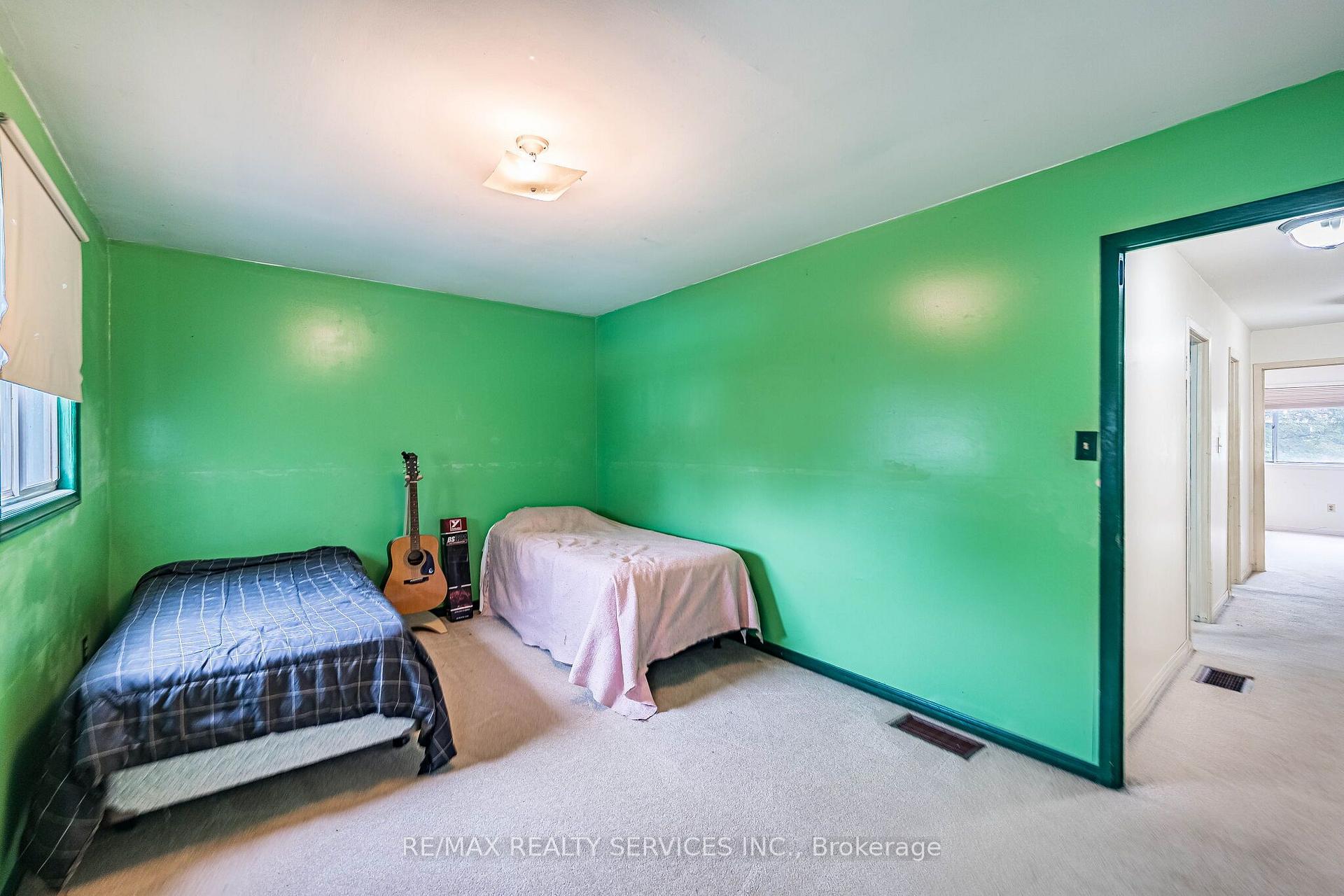 Photo 12 of 42 Linkdale Road, Brampton, Brampton North — HOMEH