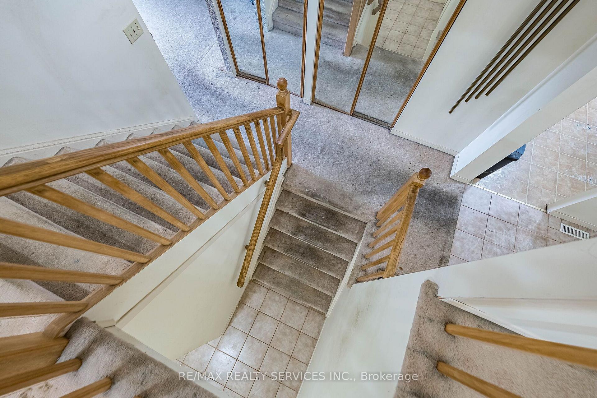 Photo 21 of 42 Linkdale Road, Brampton, Brampton North — HOMEH
