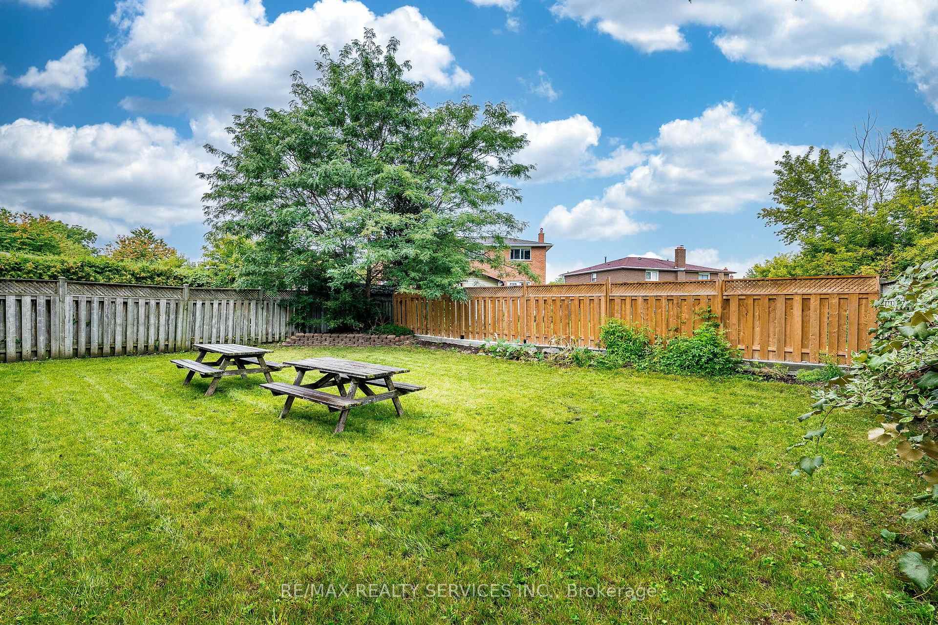 Photo 26 of 42 Linkdale Road, Brampton, Brampton North — HOMEH