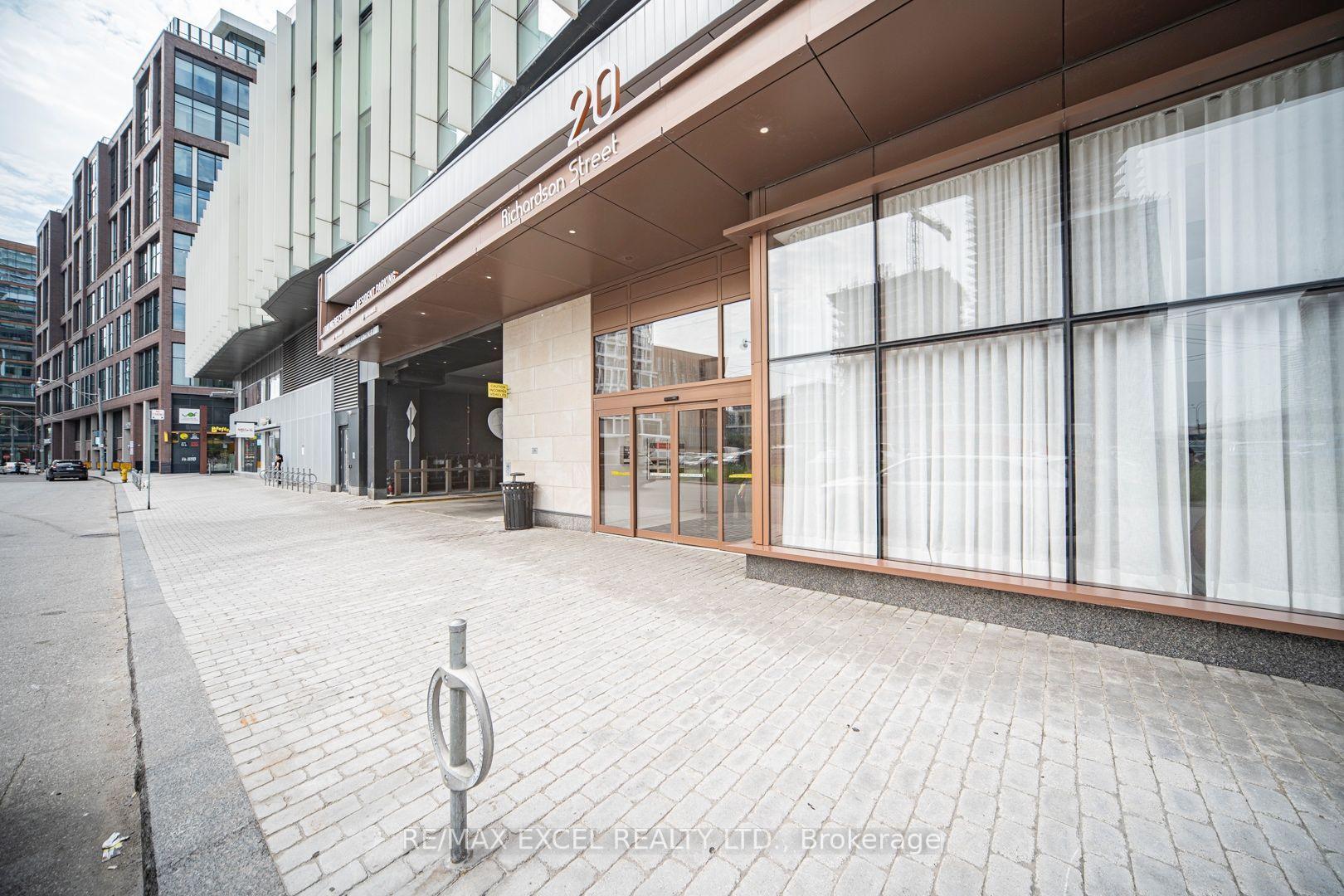Photo 4 of Unit 3311, 20 Richardson Street, Toronto, Waterfront Communities — HOMEH