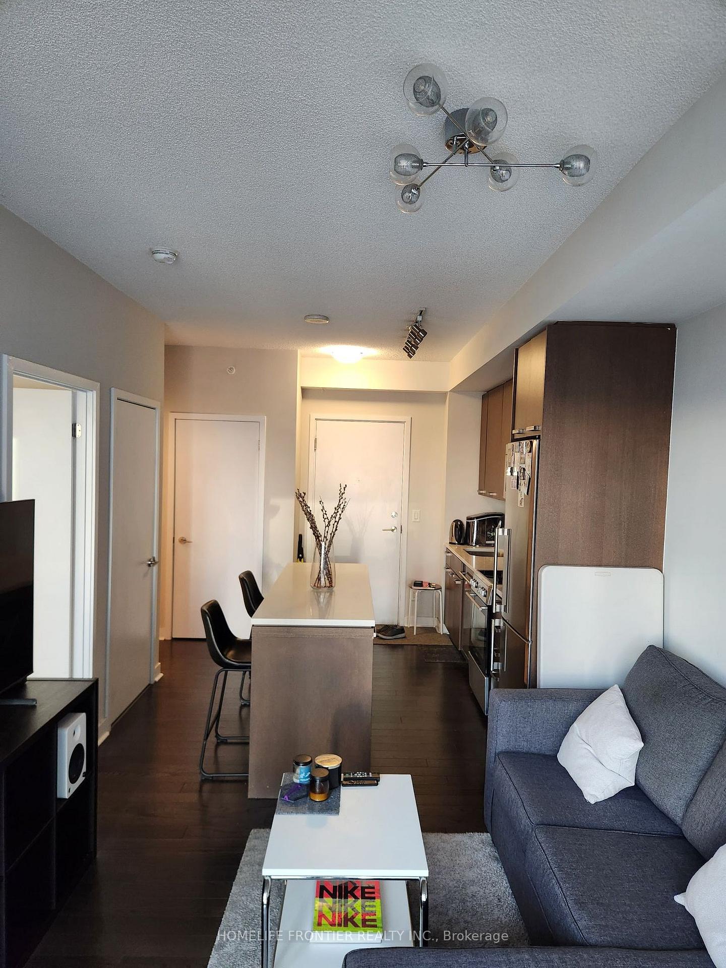 Photo 5 of Unit 3211, 295 Adelaide Street W, Toronto, Waterfront Communities — HOMEH
