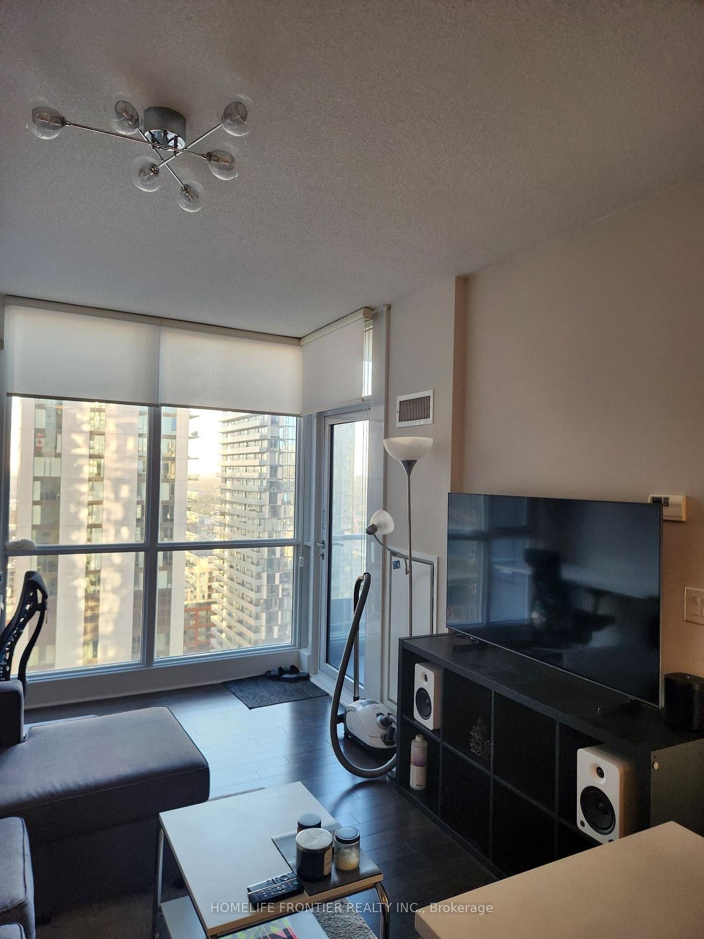 Photo 10 of Unit 3211, 295 Adelaide Street W, Toronto, Waterfront Communities — HOMEH
