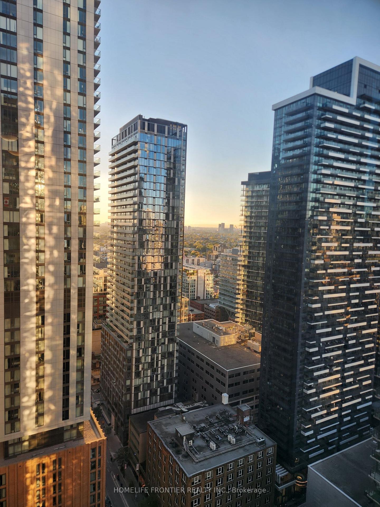 Photo 12 of Unit 3211, 295 Adelaide Street W, Toronto, Waterfront Communities — HOMEH