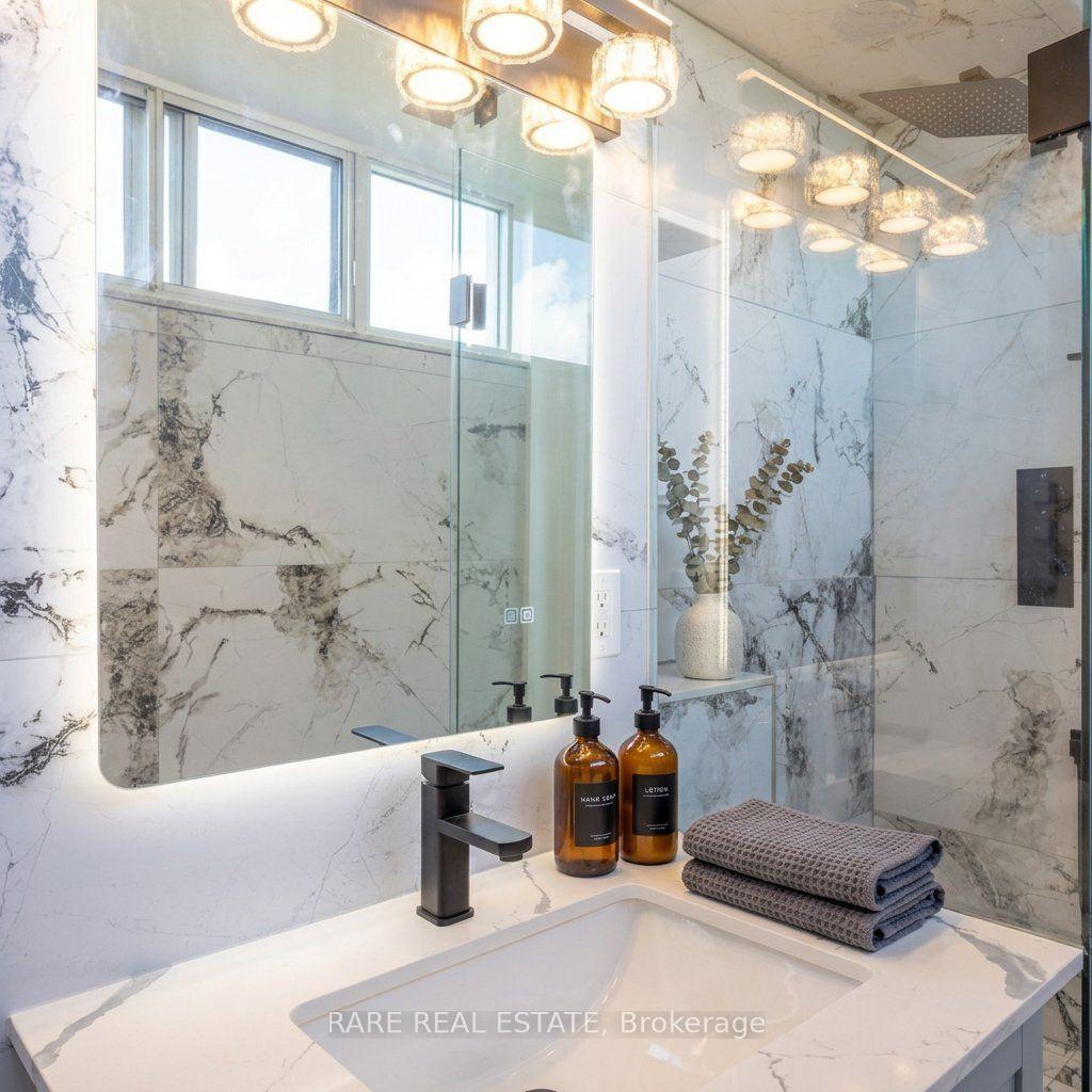 Photo 2 of Unit 914, 60 Pavane Linkway, Toronto, Flemingdon Park — HOMEH