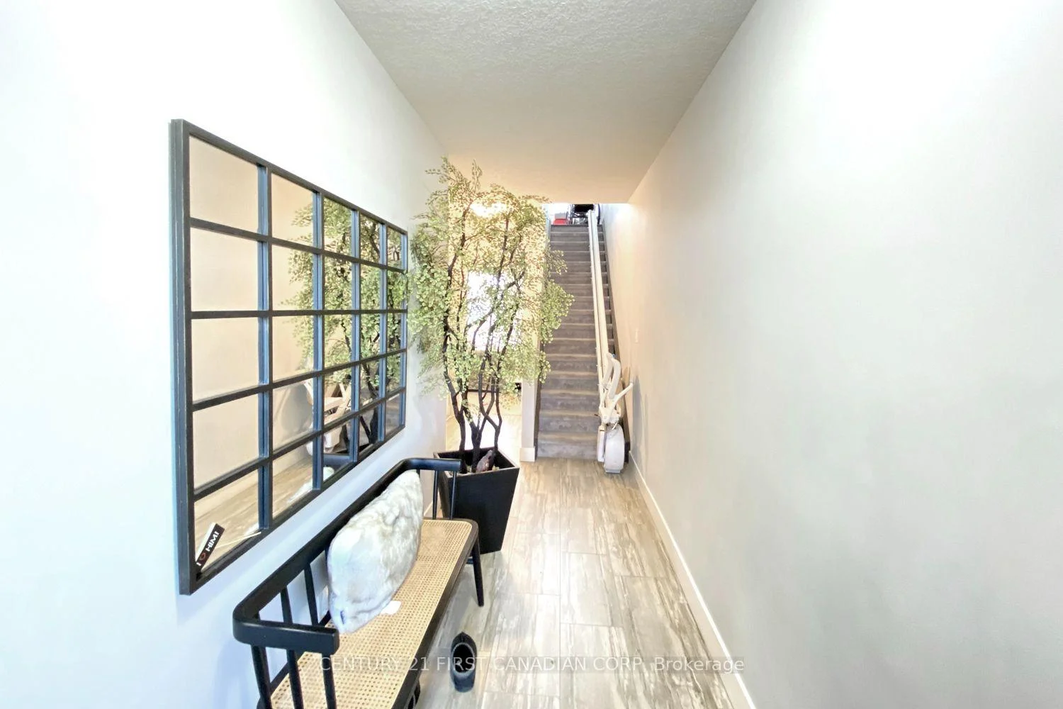 Photo 7 of Unit 100, 2070 Meadowgate Boulevard, London, South U — HOMEH