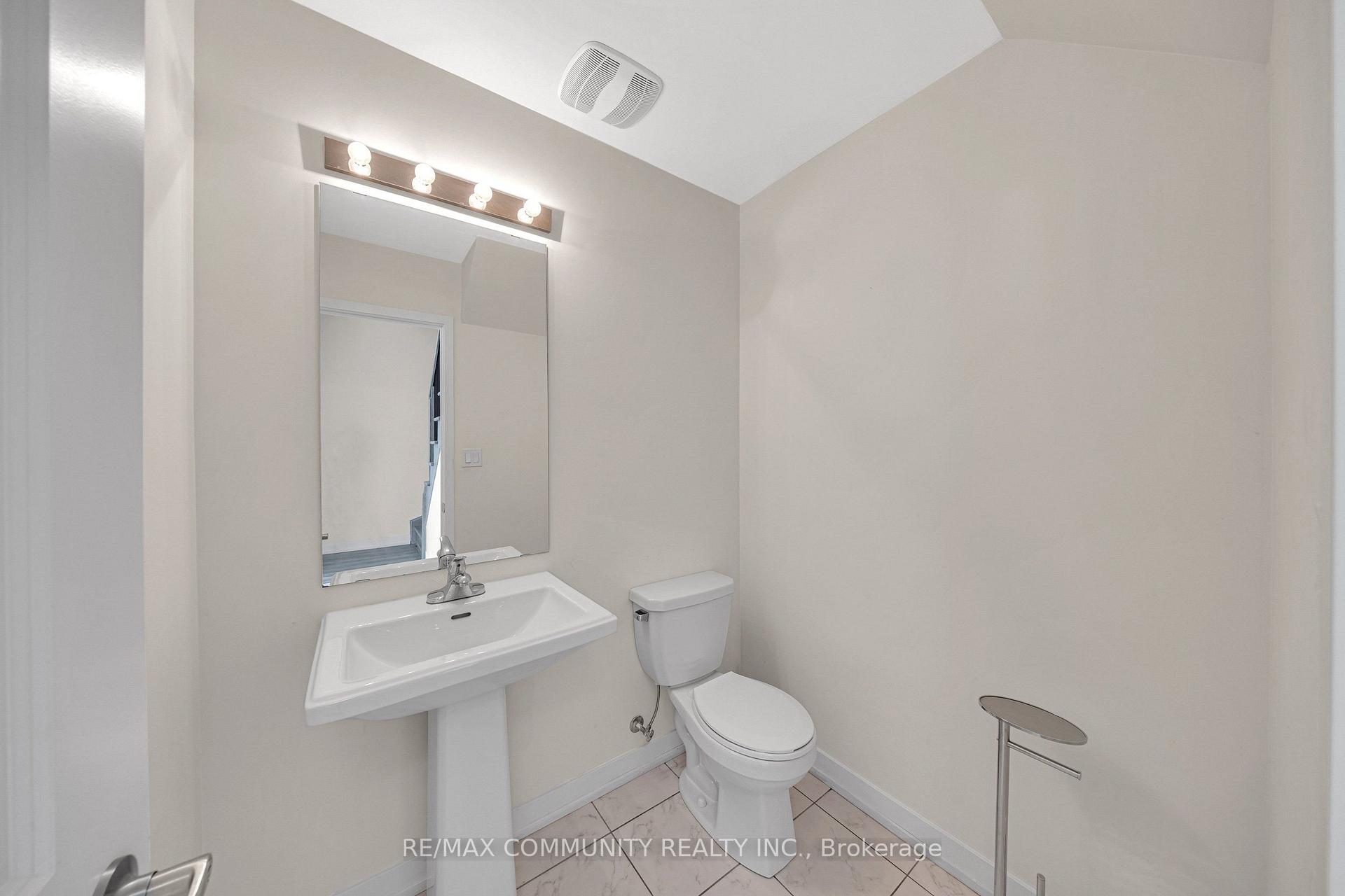 Photo 15 of Unit 419, 2550 Castlegate Crossing, Pickering, Duffin Heights — HOMEH