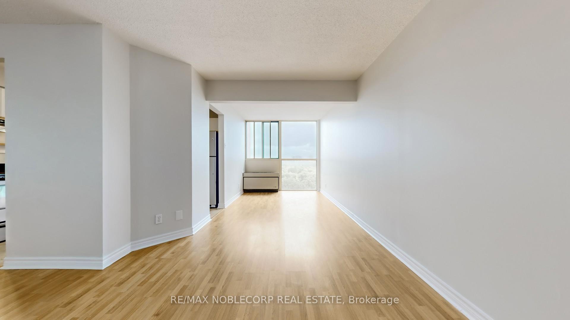 Photo 3 of Unit 906, 41 Markbrook Lane, Etobicoke, Mount Olive-Silverstone-Jamestown — HOMEH
