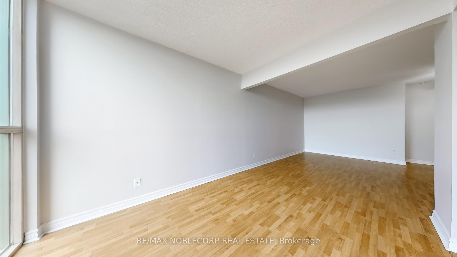 Photo 7 of Unit 906, 41 Markbrook Lane, Etobicoke, Mount Olive-Silverstone-Jamestown — HOMEH