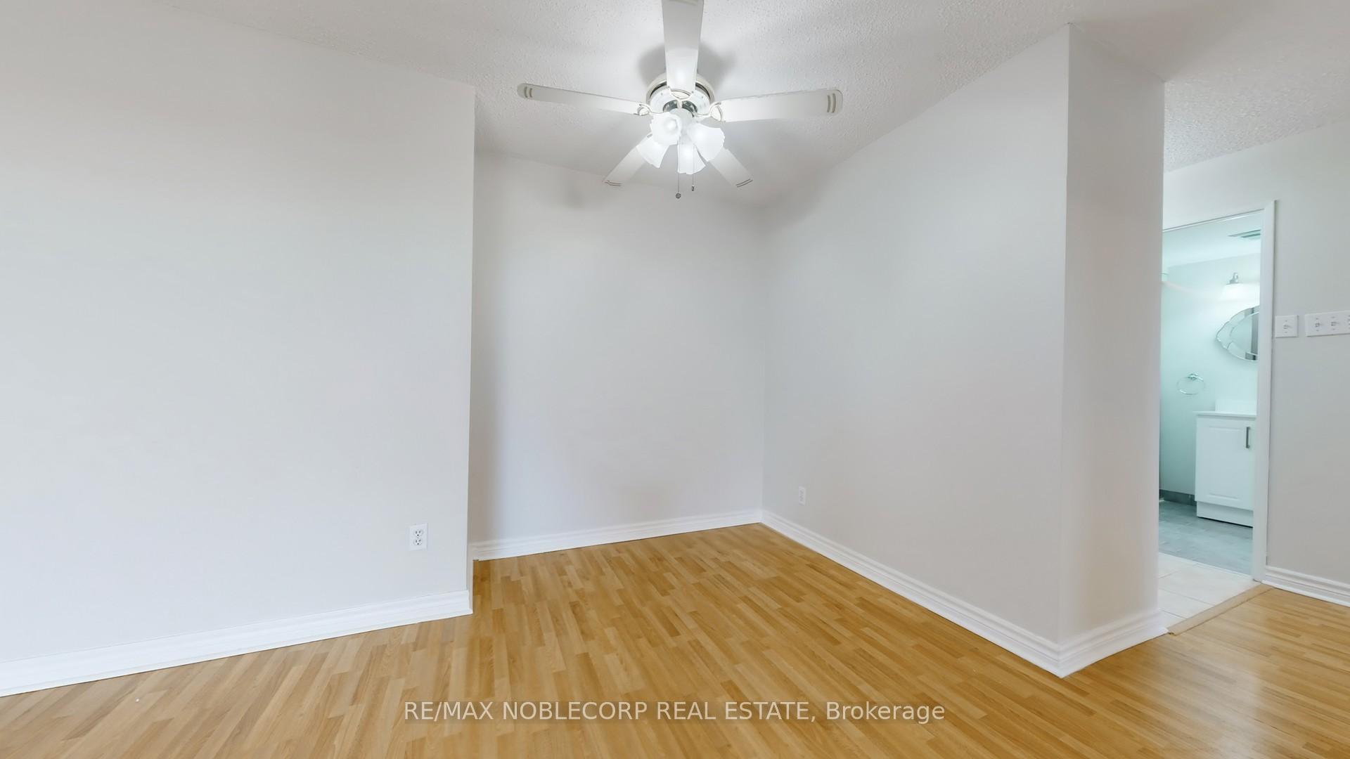 Photo 11 of Unit 906, 41 Markbrook Lane, Etobicoke, Mount Olive-Silverstone-Jamestown — HOMEH