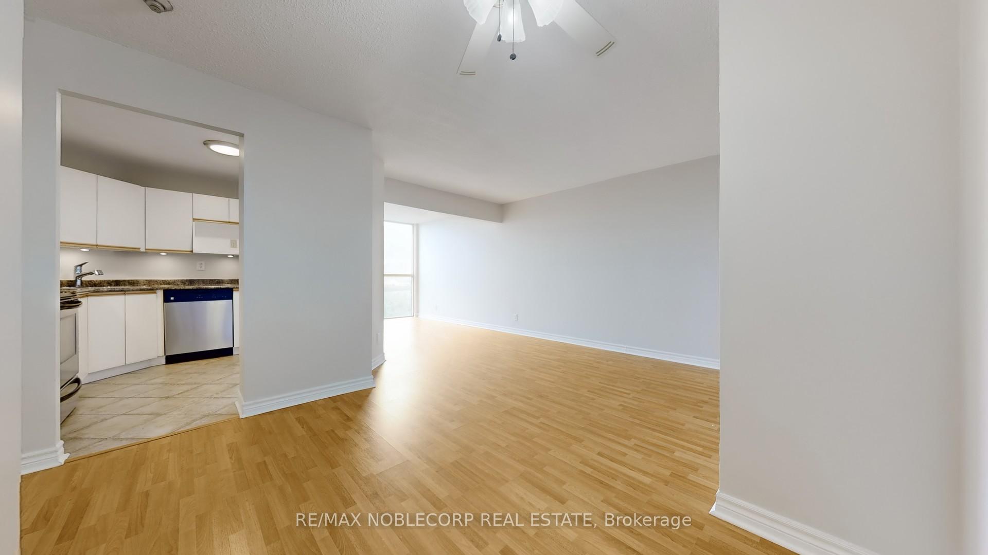 Photo 13 of Unit 906, 41 Markbrook Lane, Etobicoke, Mount Olive-Silverstone-Jamestown — HOMEH