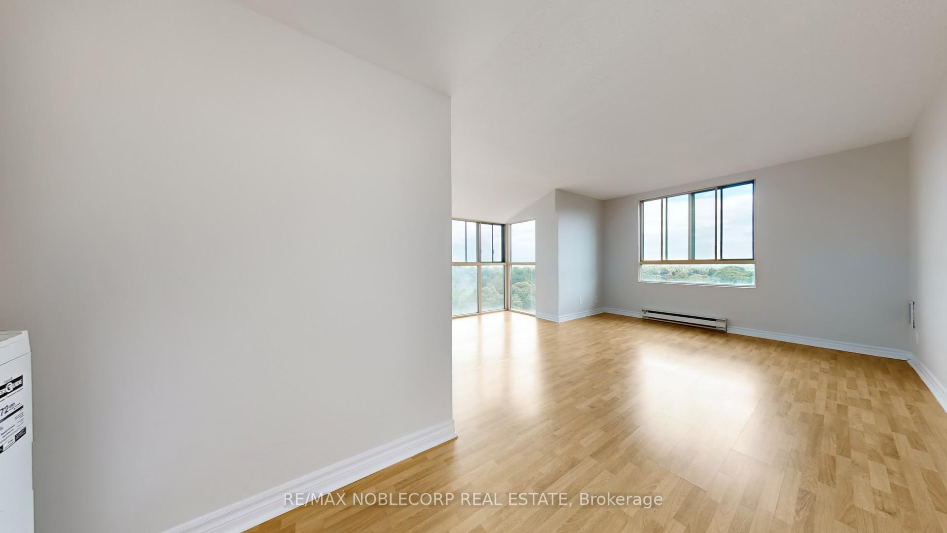 Photo 14 of Unit 906, 41 Markbrook Lane, Etobicoke, Mount Olive-Silverstone-Jamestown — HOMEH
