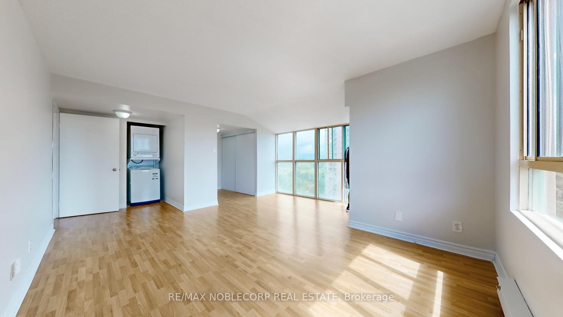 Photo 19 of Unit 906, 41 Markbrook Lane, Etobicoke, Mount Olive-Silverstone-Jamestown — HOMEH