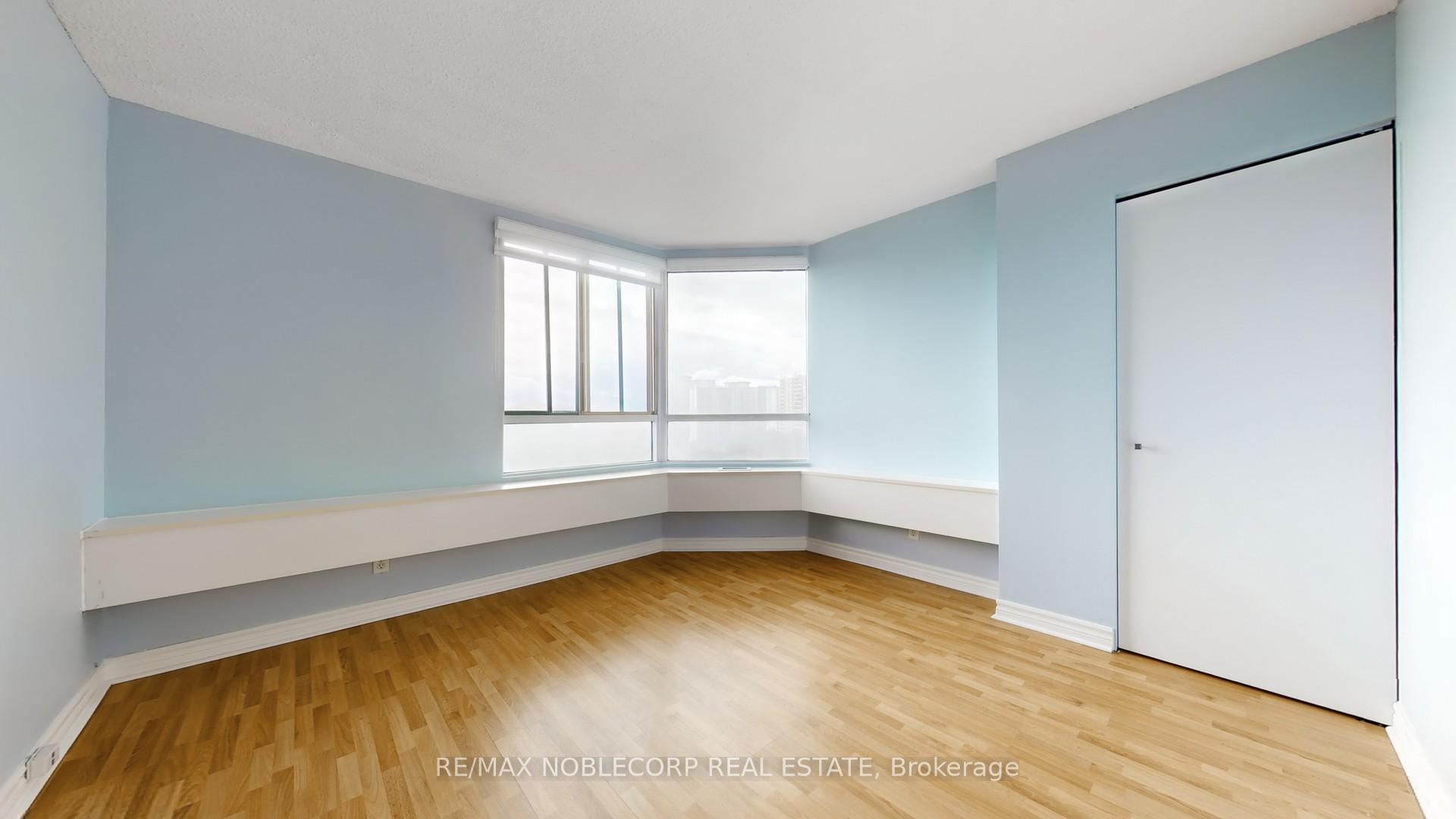 Photo 23 of Unit 906, 41 Markbrook Lane, Etobicoke, Mount Olive-Silverstone-Jamestown — HOMEH