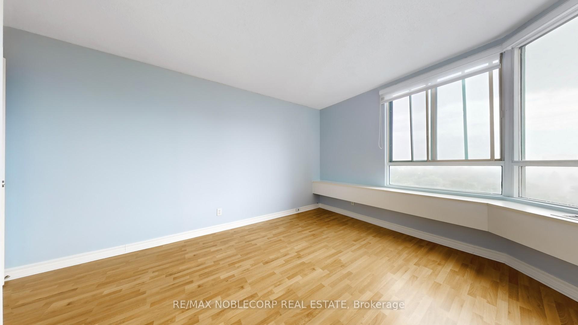 Photo 24 of Unit 906, 41 Markbrook Lane, Etobicoke, Mount Olive-Silverstone-Jamestown — HOMEH