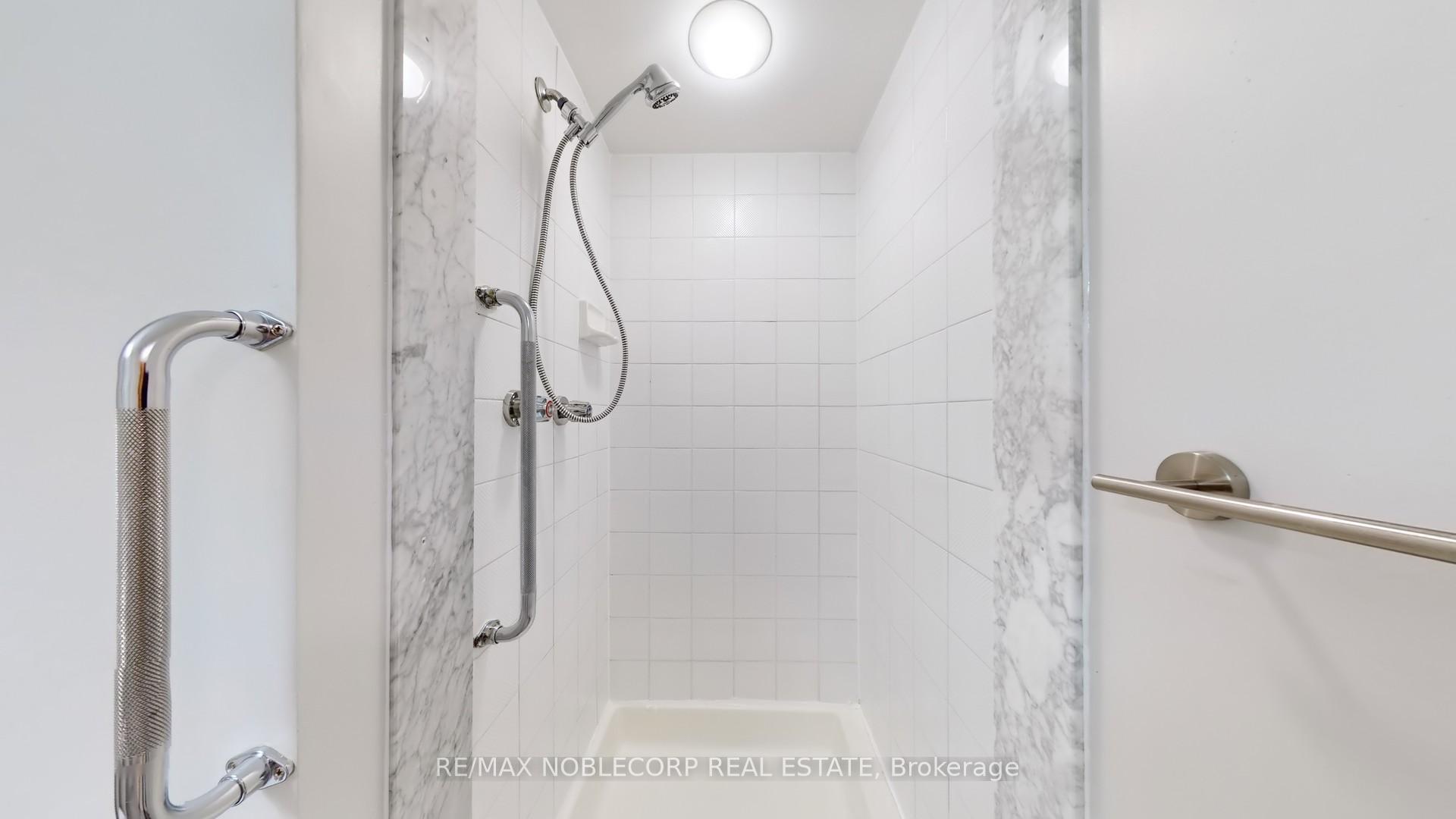 Photo 29 of Unit 906, 41 Markbrook Lane, Etobicoke, Mount Olive-Silverstone-Jamestown — HOMEH