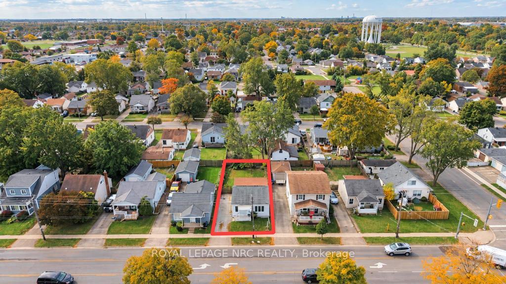 Photo 2 of 369 Lincoln Street, Welland, Lincoln/Crowland — HOMEH