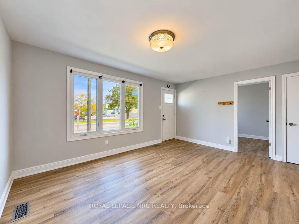 Photo 6 of 369 Lincoln Street, Welland, Lincoln/Crowland — HOMEH