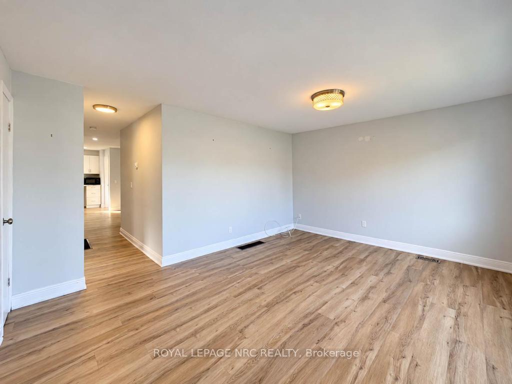 Photo 7 of 369 Lincoln Street, Welland, Lincoln/Crowland — HOMEH