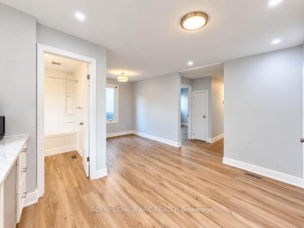 Photo 12 of 369 Lincoln Street, Welland, Lincoln/Crowland — HOMEH