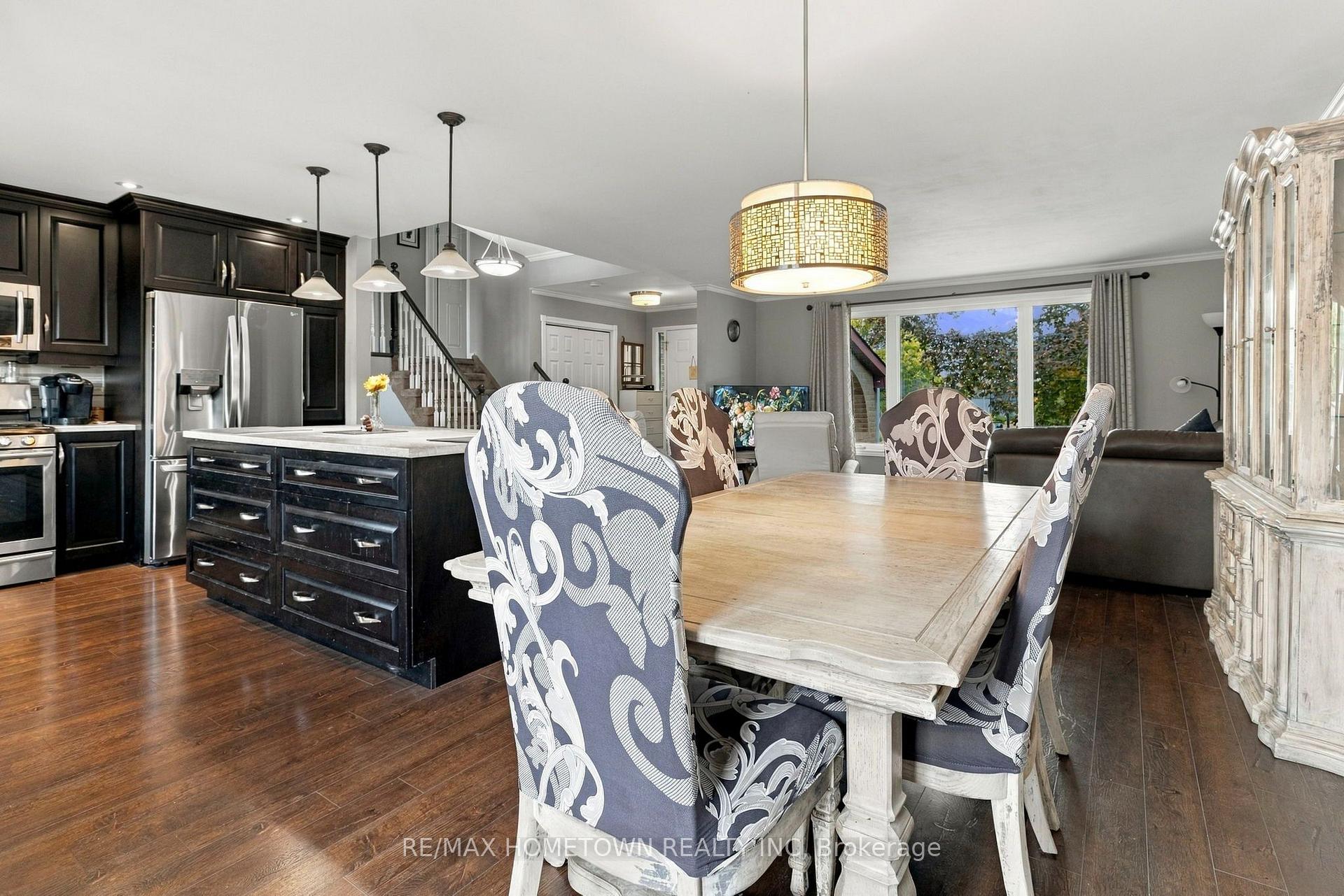 Photo 15 of 229 Colonel Douglas Crescent, Brockville, Brockville — HOMEH
