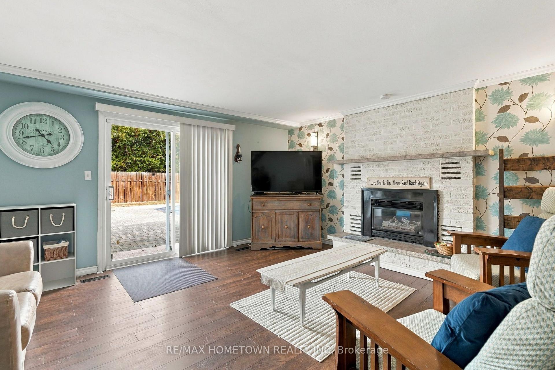 Photo 16 of 229 Colonel Douglas Crescent, Brockville, Brockville — HOMEH