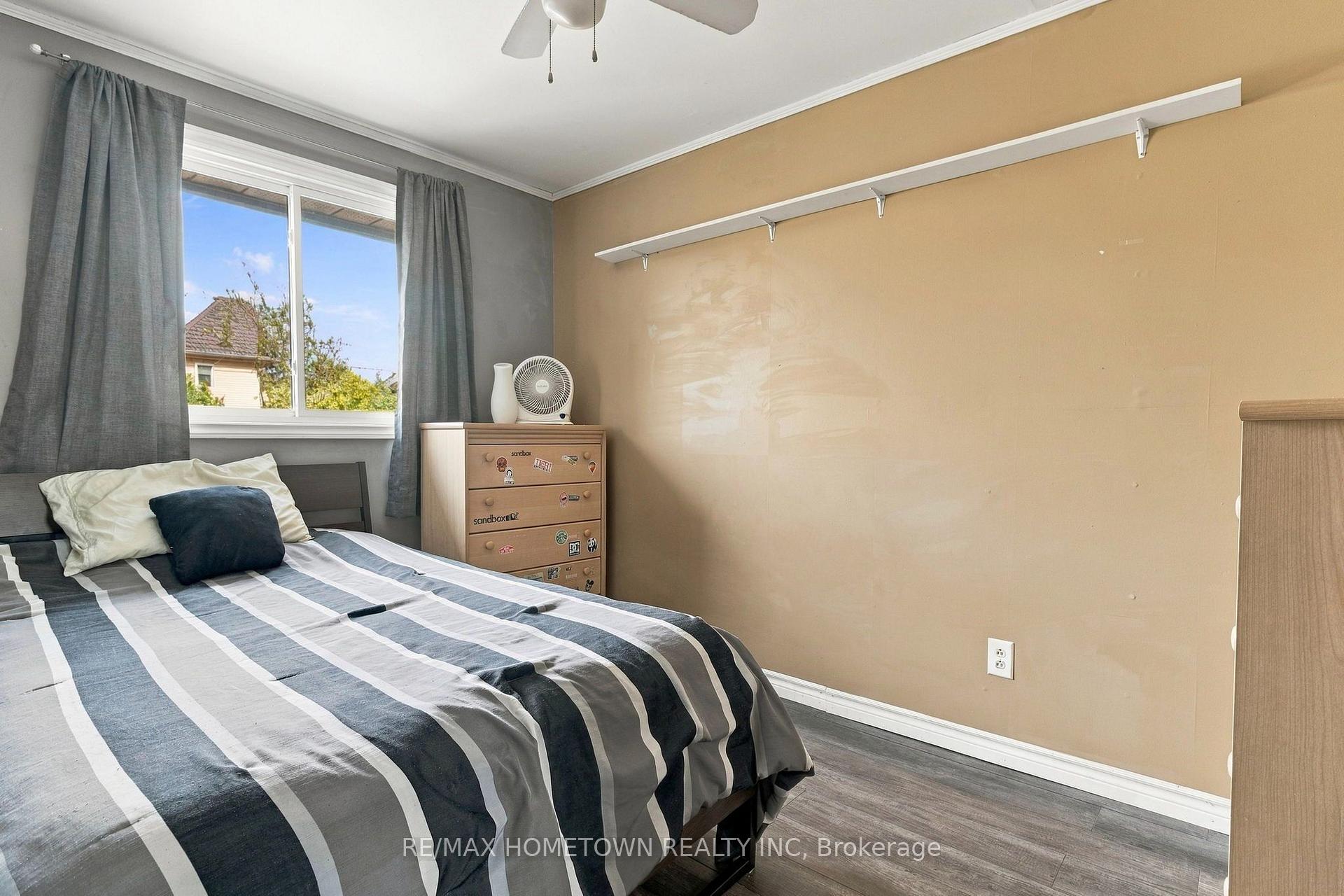Photo 24 of 229 Colonel Douglas Crescent, Brockville, Brockville — HOMEH