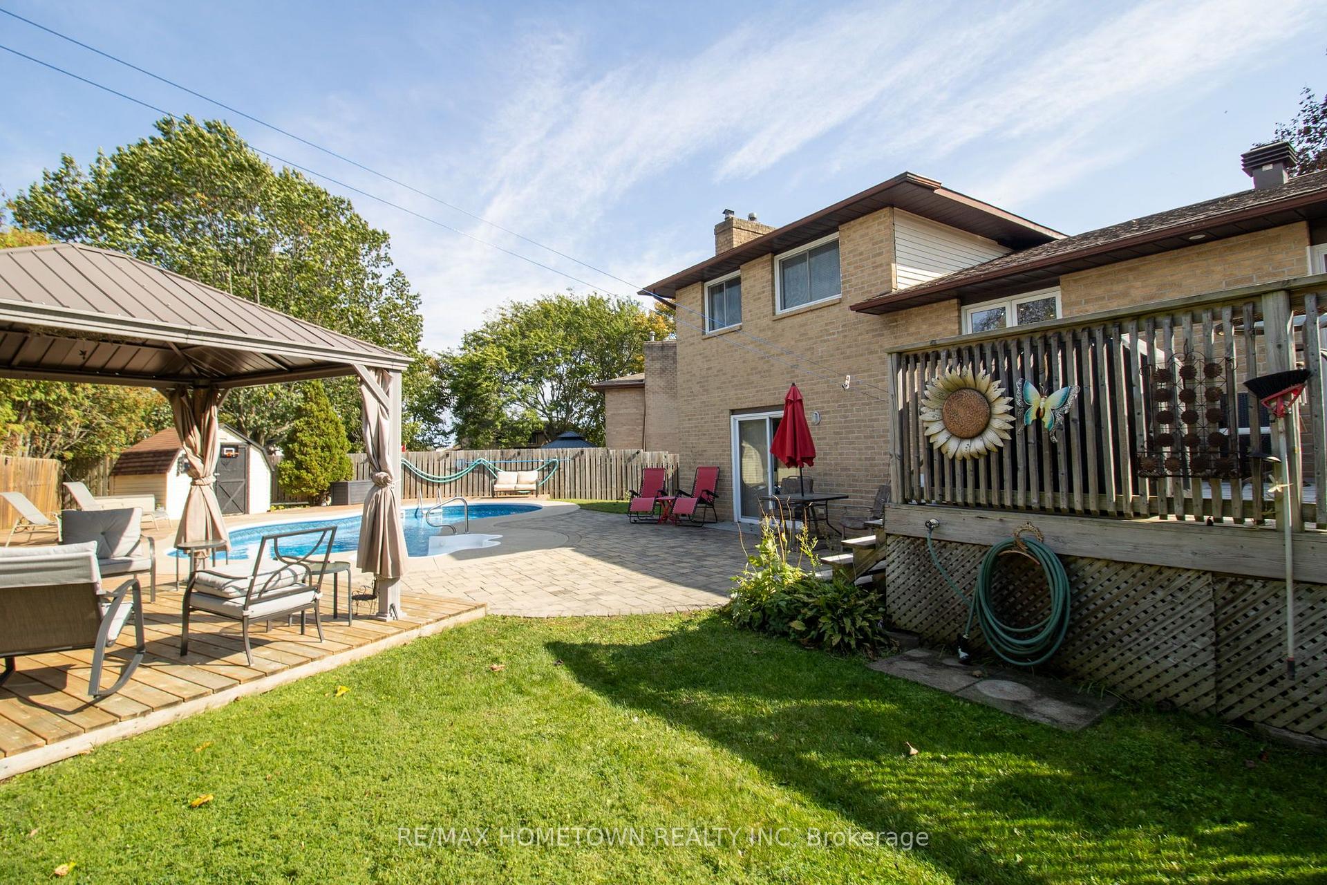 Photo 35 of 229 Colonel Douglas Crescent, Brockville, Brockville — HOMEH