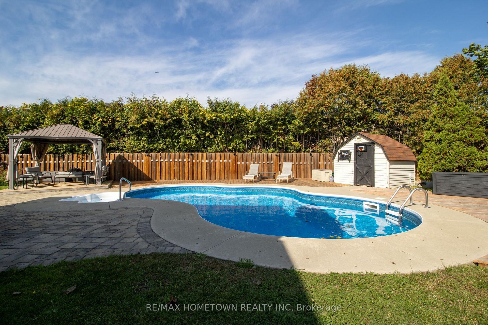 Photo 37 of 229 Colonel Douglas Crescent, Brockville, Brockville — HOMEH