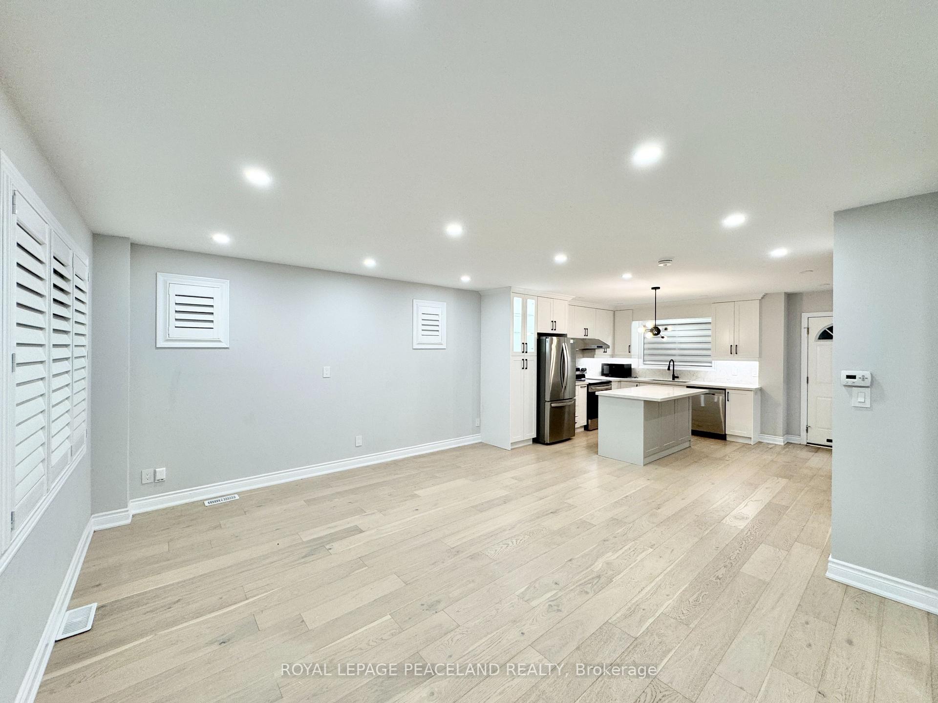 Photo 4 of 47 Chamberlain Avenue, North York, Briar Hill-Belgravia — HOMEH