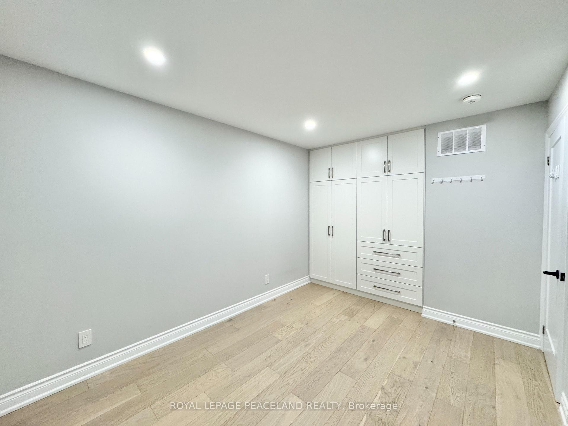 Photo 11 of 47 Chamberlain Avenue, North York, Briar Hill-Belgravia — HOMEH