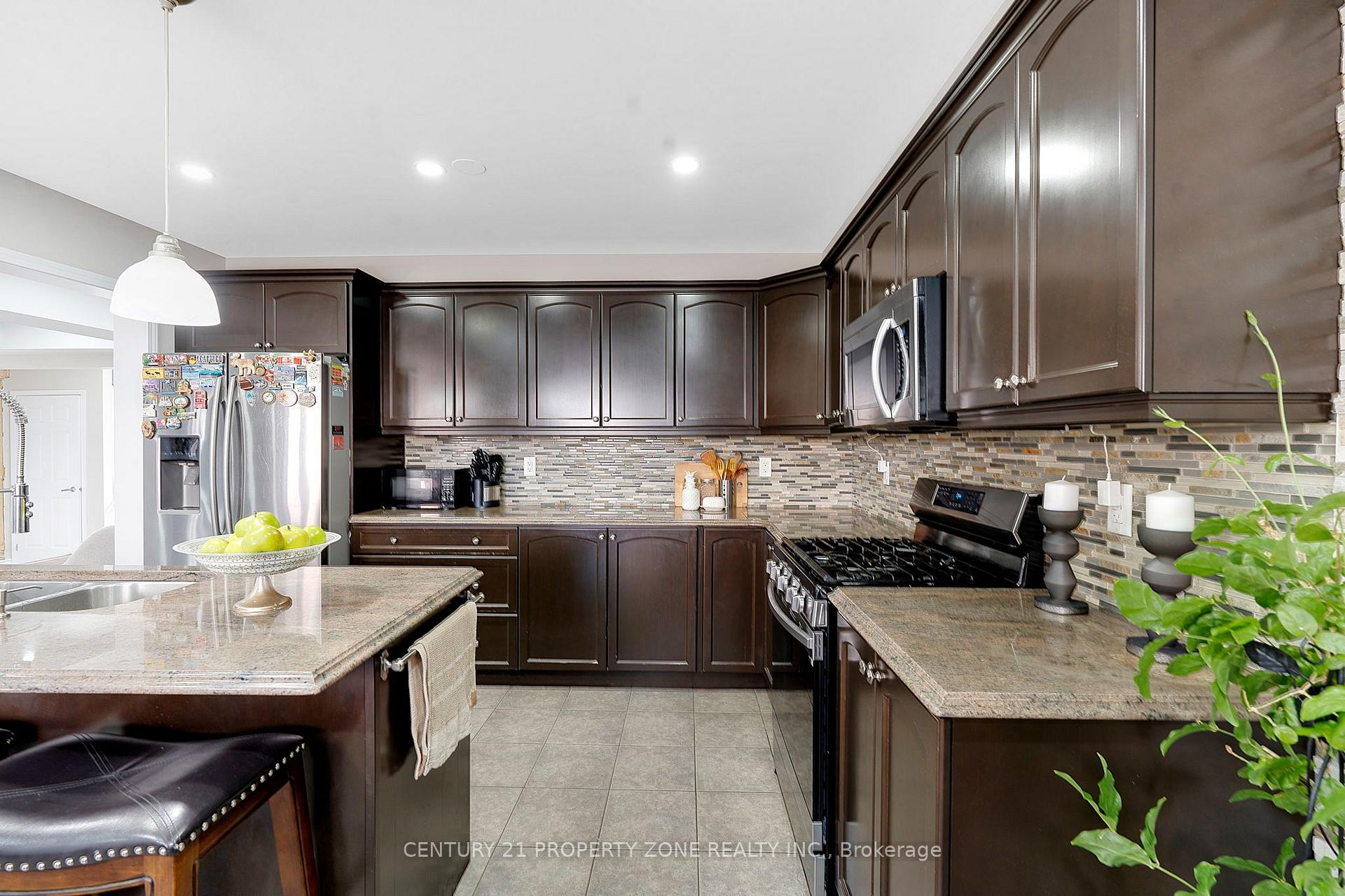 Photo 14 of 31 Agricola Road, Brampton, Northwest Brampton — HOMEH