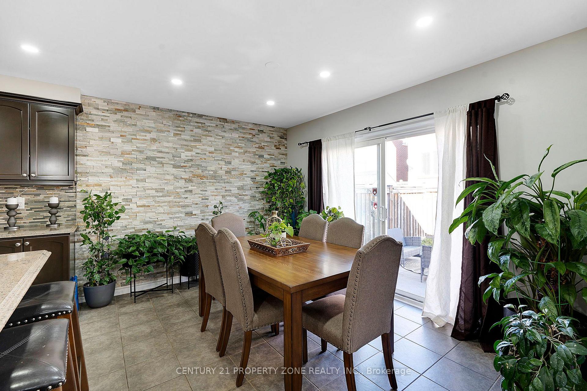 Photo 16 of 31 Agricola Road, Brampton, Northwest Brampton — HOMEH