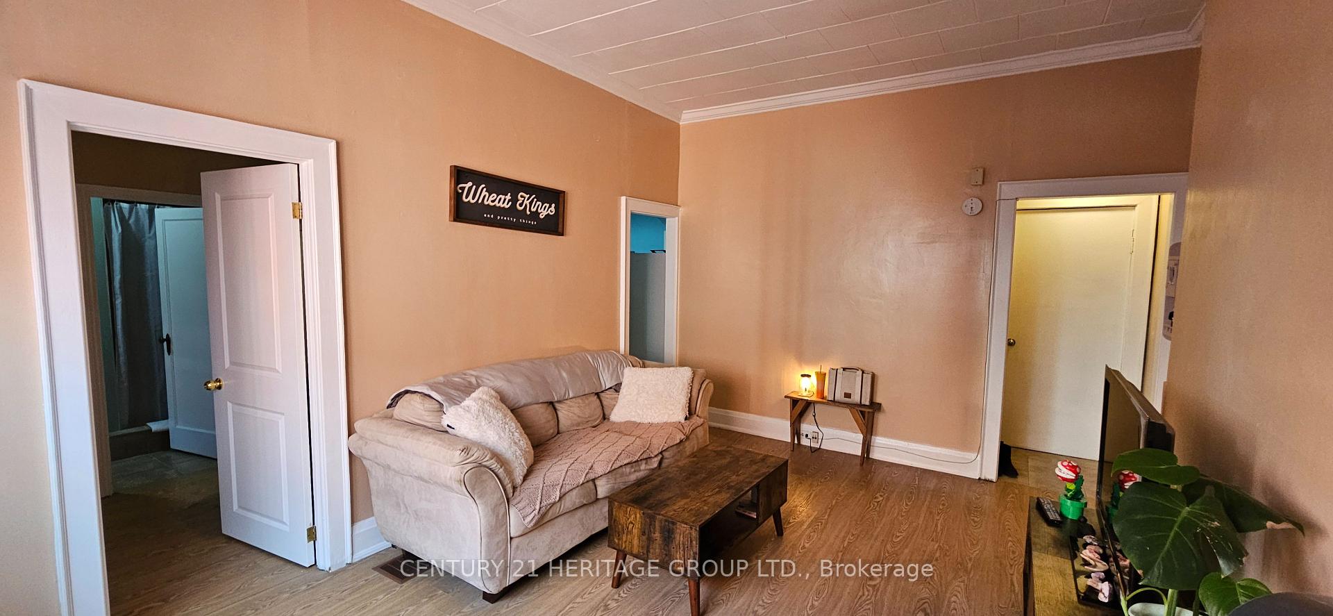 Photo 3 of Unit 4, 201A Main Street S, Newmarket, Central Newmarket — HOMEH