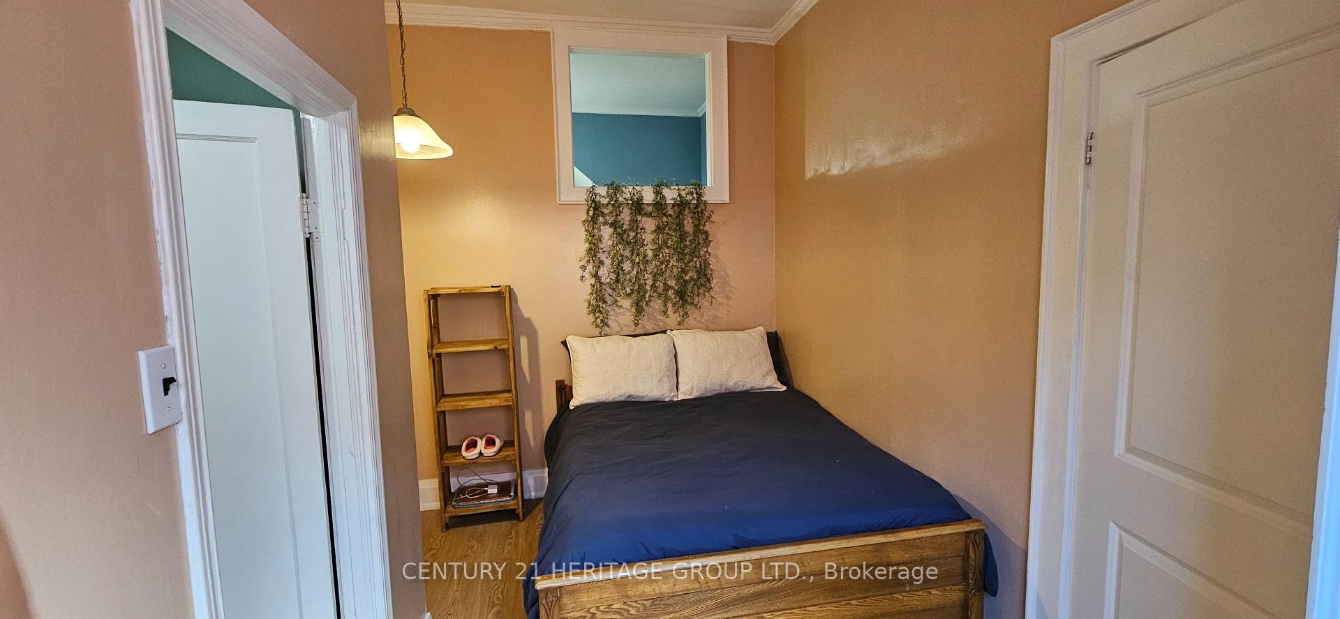 Photo 4 of Unit 4, 201A Main Street S, Newmarket, Central Newmarket — HOMEH