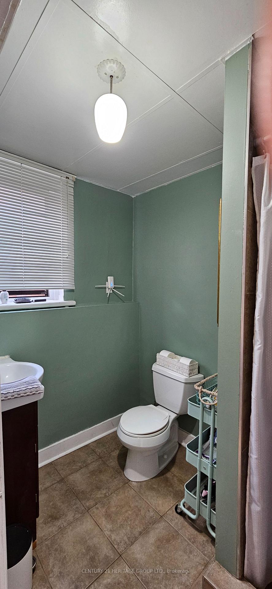 Photo 7 of Unit 4, 201A Main Street S, Newmarket, Central Newmarket — HOMEH