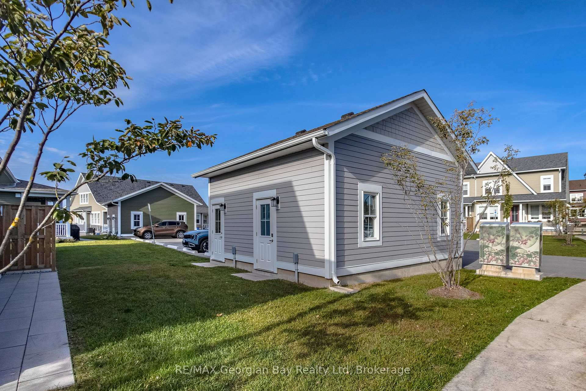 Photo 6 of 16 Danielle Crescent, Midland — HOMEH