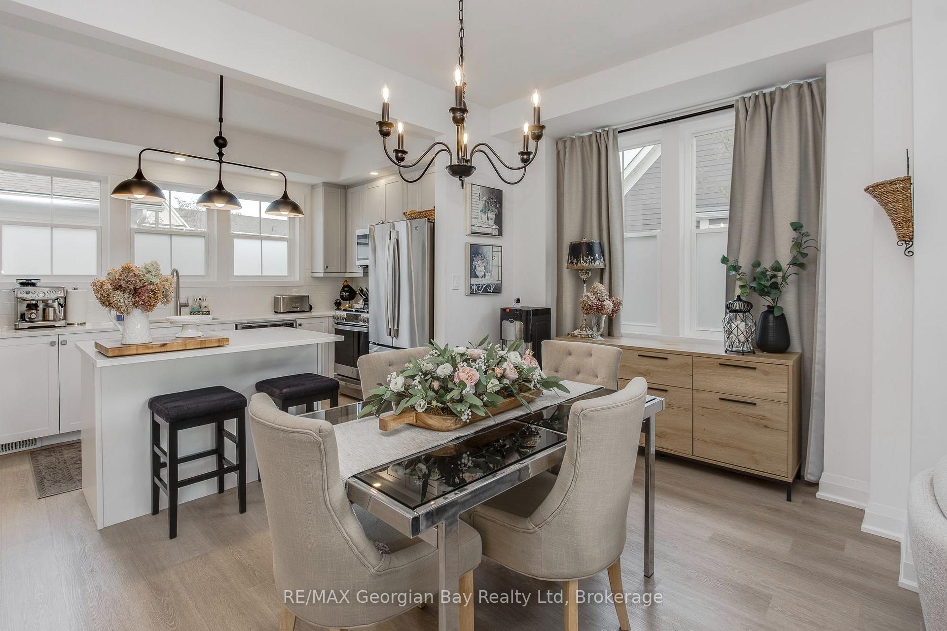 Photo 12 of 16 Danielle Crescent, Midland — HOMEH