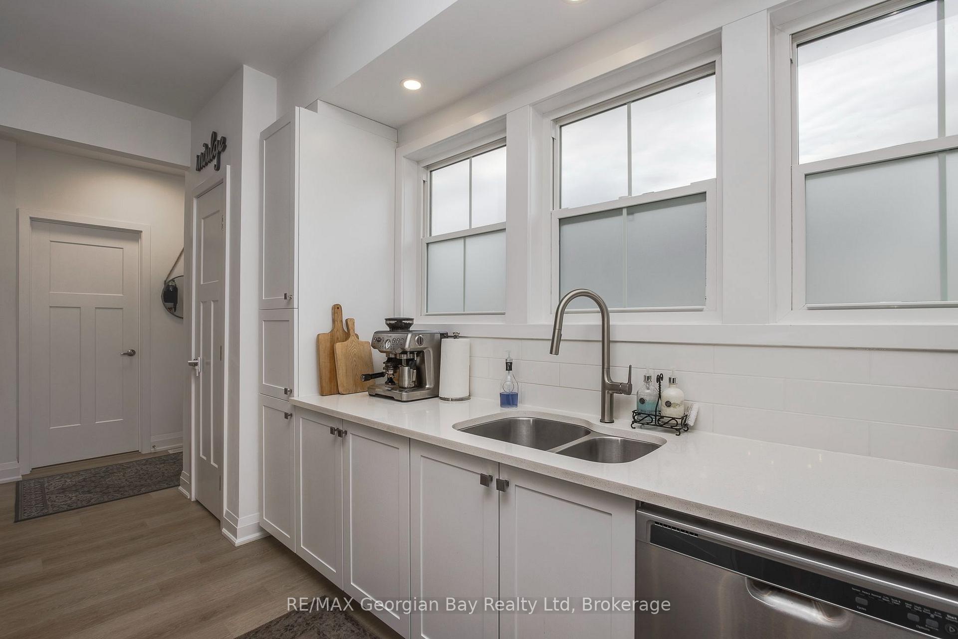 Photo 18 of 16 Danielle Crescent, Midland — HOMEH