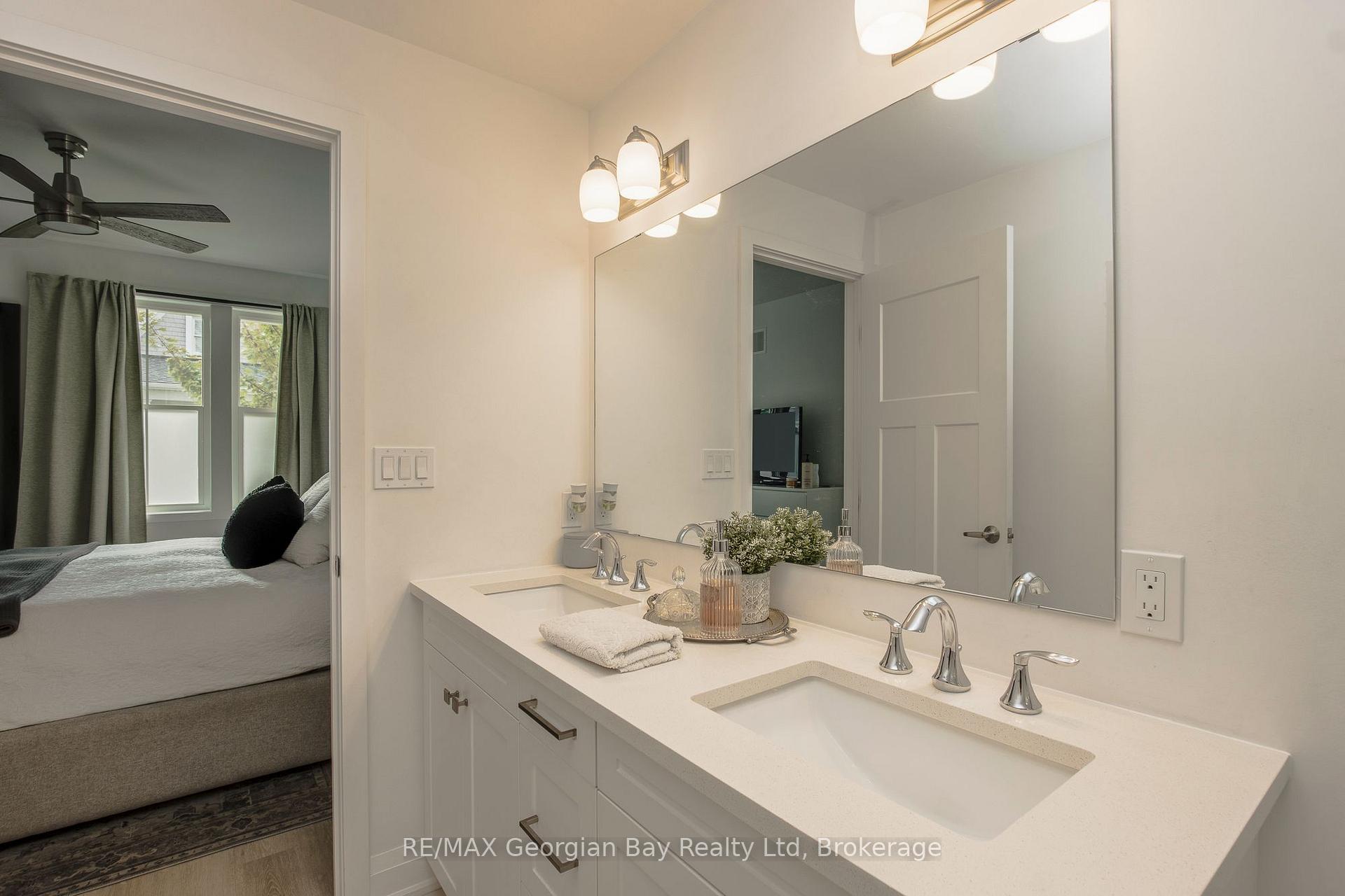 Photo 23 of 16 Danielle Crescent, Midland — HOMEH