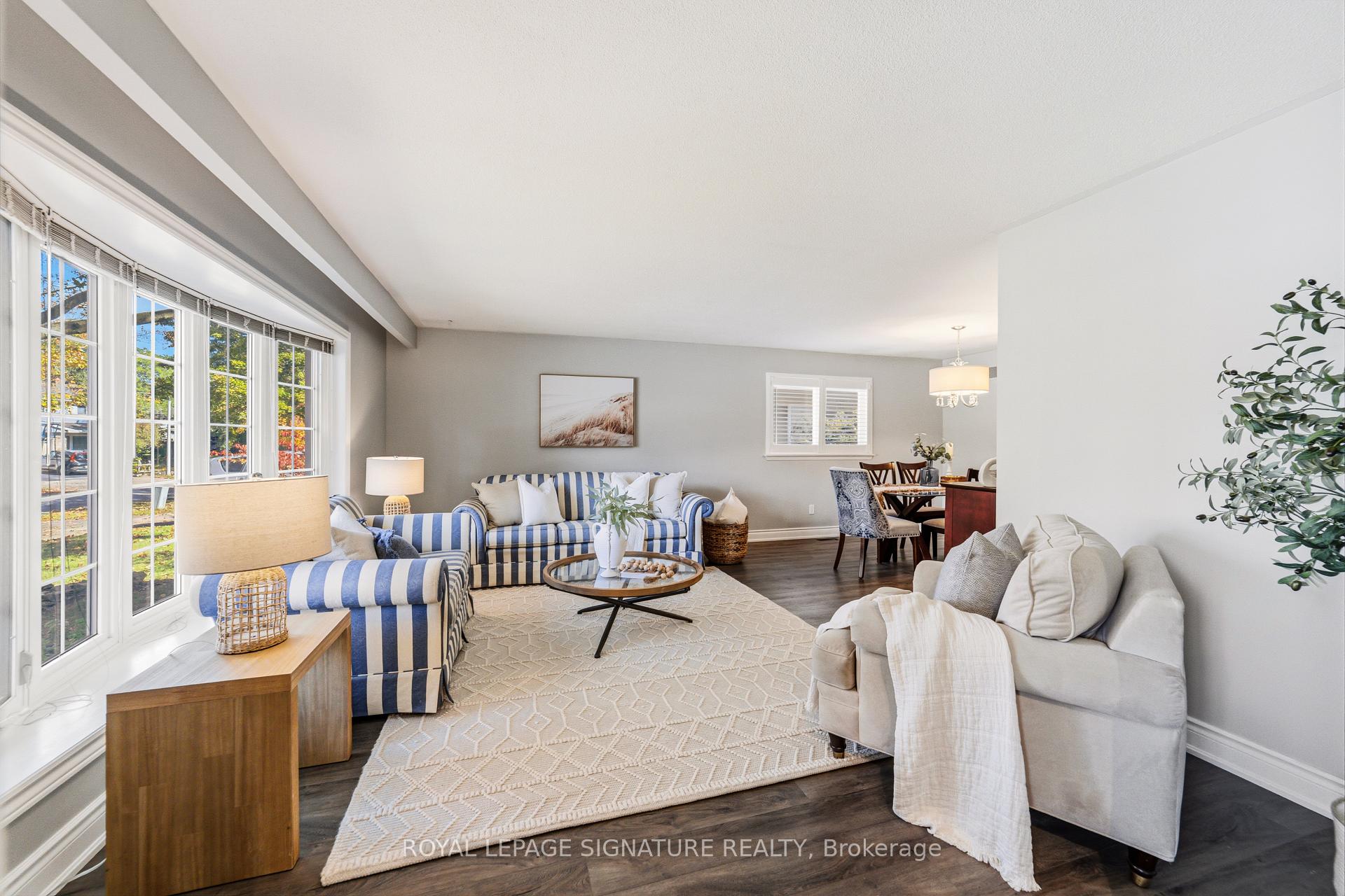 Photo 3 of 220 Chebucto Drive, Oakville, Ford — HOMEH